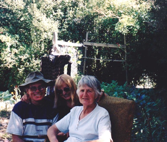 Alex & Sandra Hobbs & Grandma Gloria.